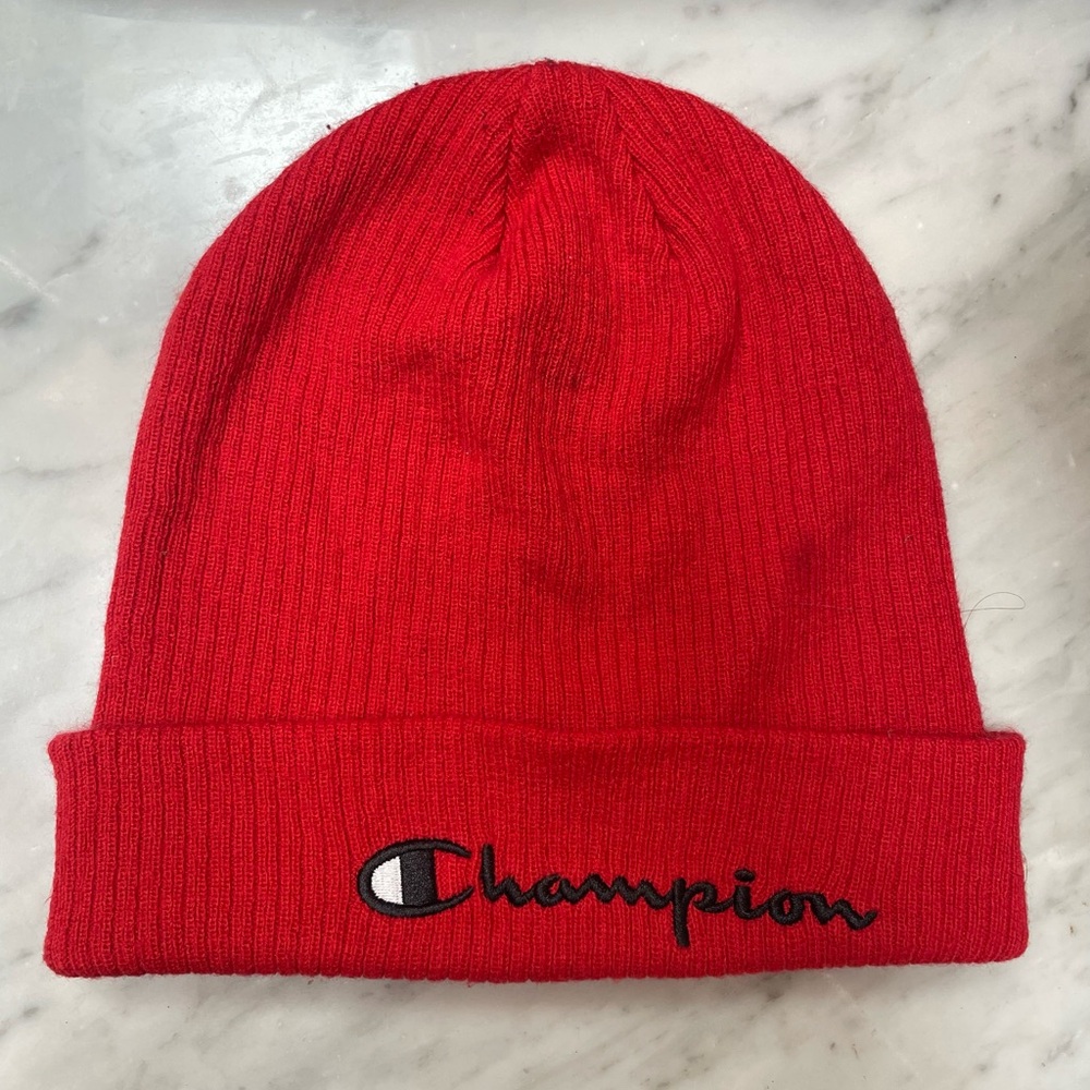 Champion - red beanie